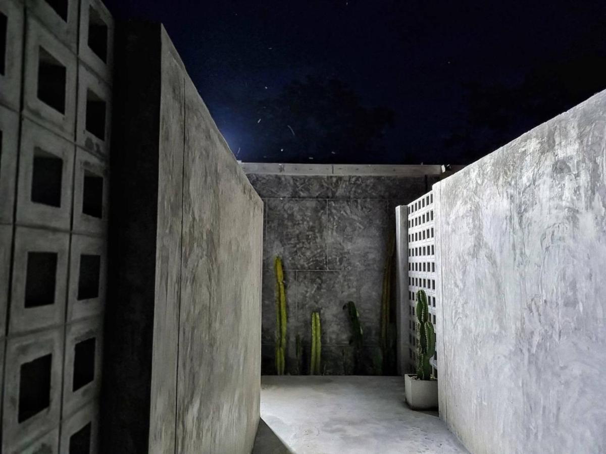 Apartamento The Box Promkiri Nakhon Si Thammarat Exterior foto